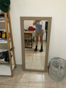 Me gusta probarme ropita hot me pone super super horny que cosas les