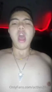 Twink cabalgiando en mi verga gemia delicioso disfrutando mi verga