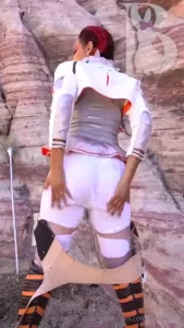 Loba face sitting pov dirty talk and strip - over 10 minutes loba sits