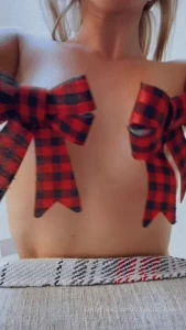 Can i put my ribbons on your face