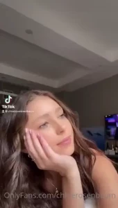 Top or bottom part 22