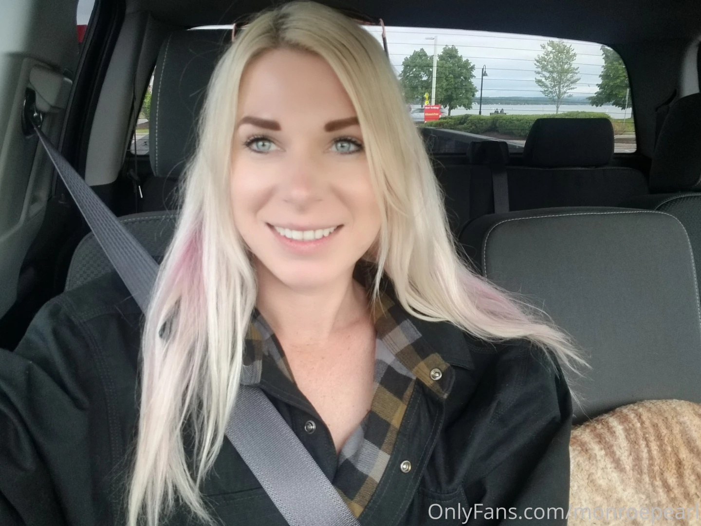 All wrapped in your coat heading for margaritas 