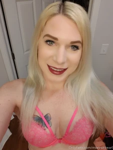 I want to put my lipstick all over you