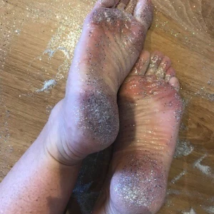 Look at those glitter soles