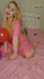 My dear lovely fans today is my birthday and i am 21 now wow fuck yeah