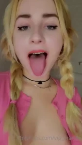 I got a really deep throat would you cum inside