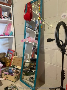 Happy monday y all time to get those asses to work don t let em catch