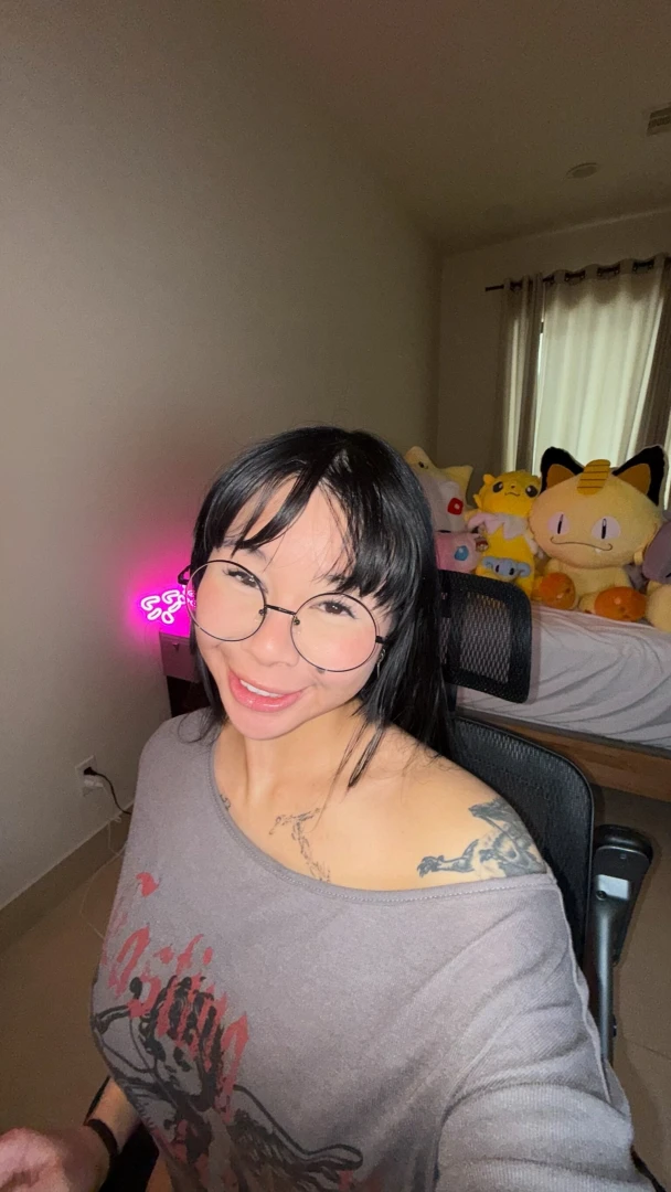 Sweet face wicked thoughts 