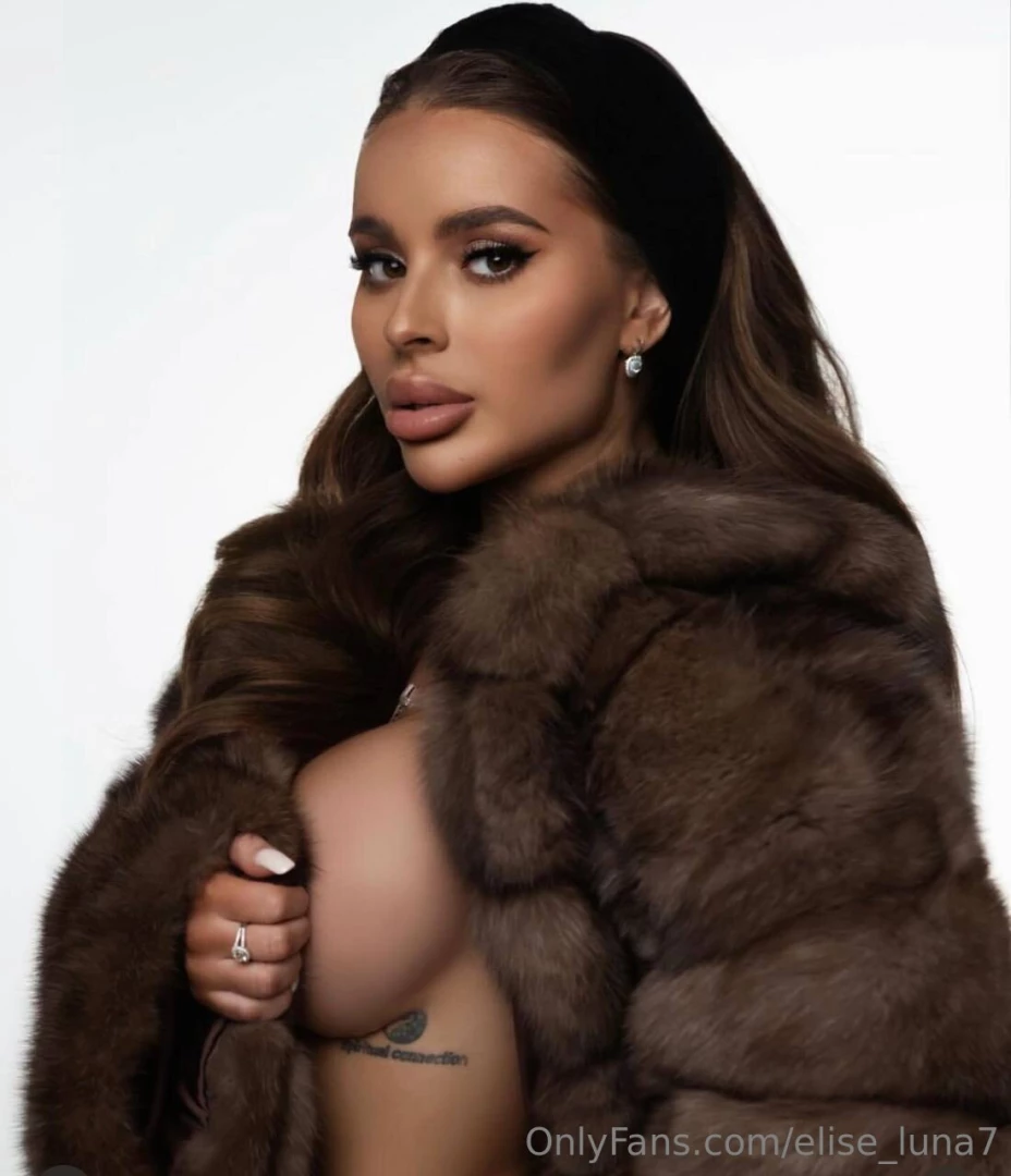 With such a queen there should be a king next to her 