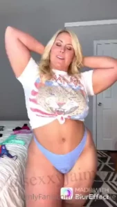 Panty party showing off this fat ass in some tiny panties again if you