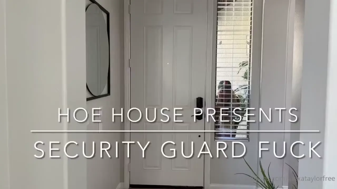 Security guard fuck hoe house secuirty shows up to a noise complain 