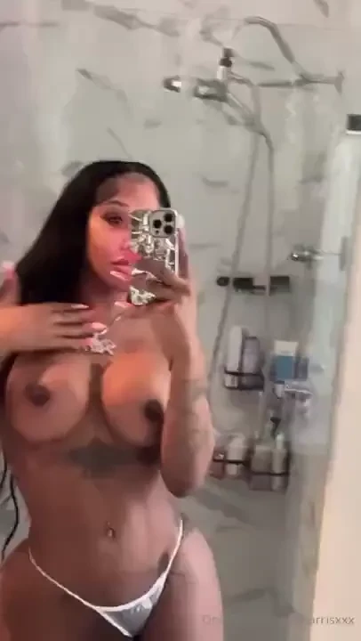 I can t fit in these panties first person to tip me 200 in my dm i ll 