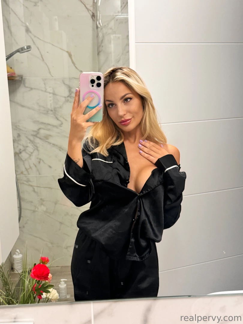 Non vedo l ora di togliere la camicia solo per te amore aiutami in 