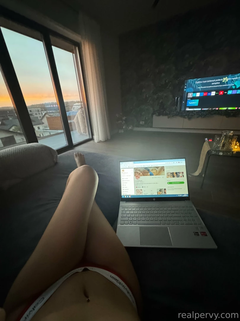 Eccomi mentre parlo con te qui 