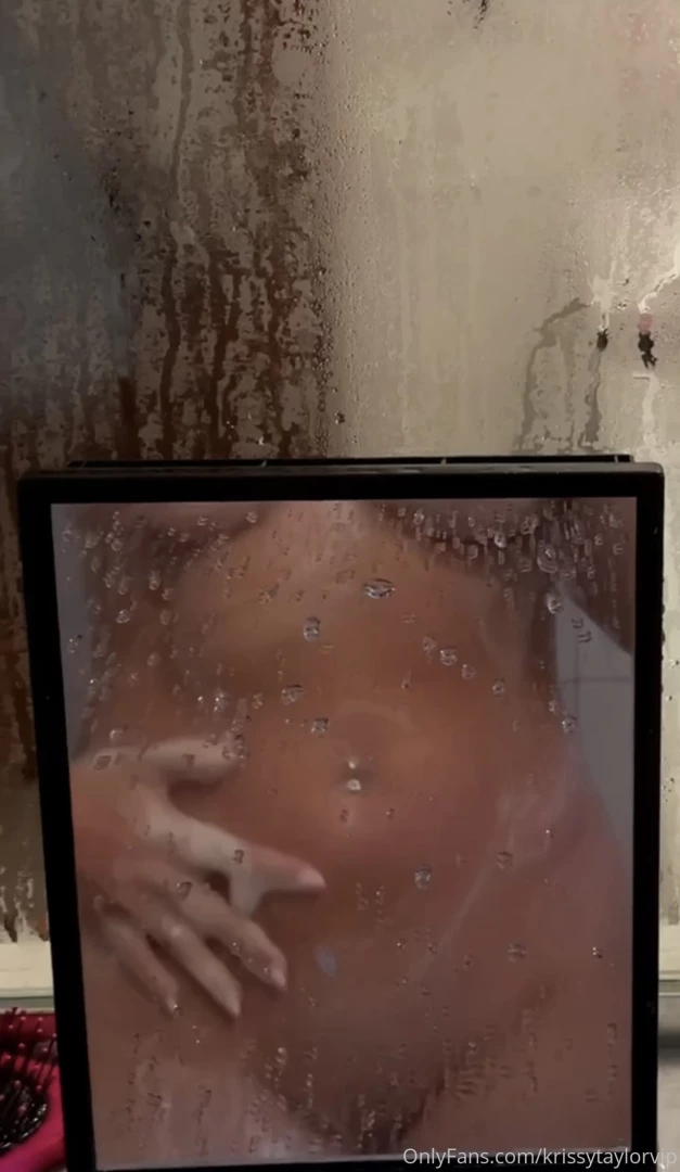 Sent out a little video from my morning shower today check your dms 