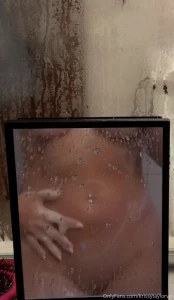 Sent out a little video from my morning shower today check your dms