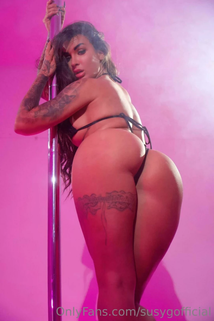 Let me give you the best hot show you will ever see in your life let s 