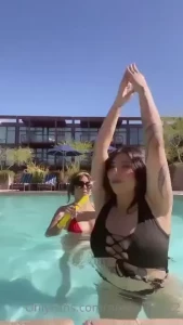 We are silly goofy girls hehe ohsoyoulotus187