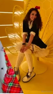 Unlock this post for a 2 hour sexy santa holiday-themed live stream