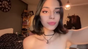 Can you feel the sweetness of my lips through the screen