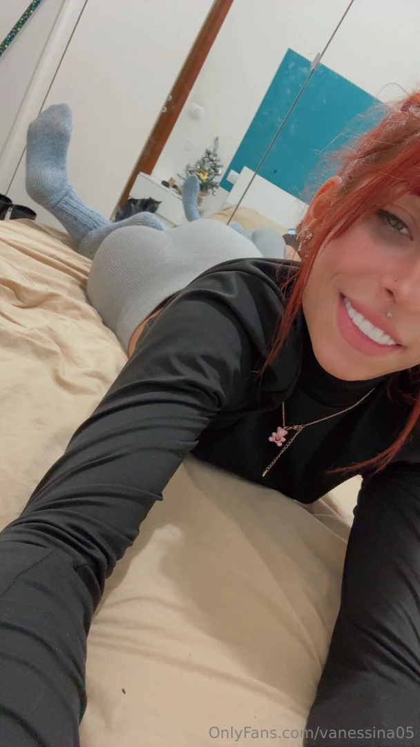 Oggi rilassata e al calduccio scrivimi in chat che passiamo del tempo 