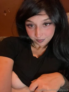 Drop a gif if you think underboob is hot