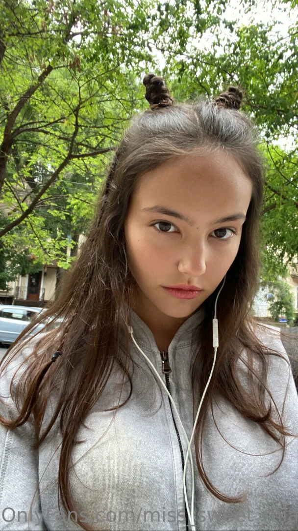 Well lucky for you i have a playlist of compliments just for you let 