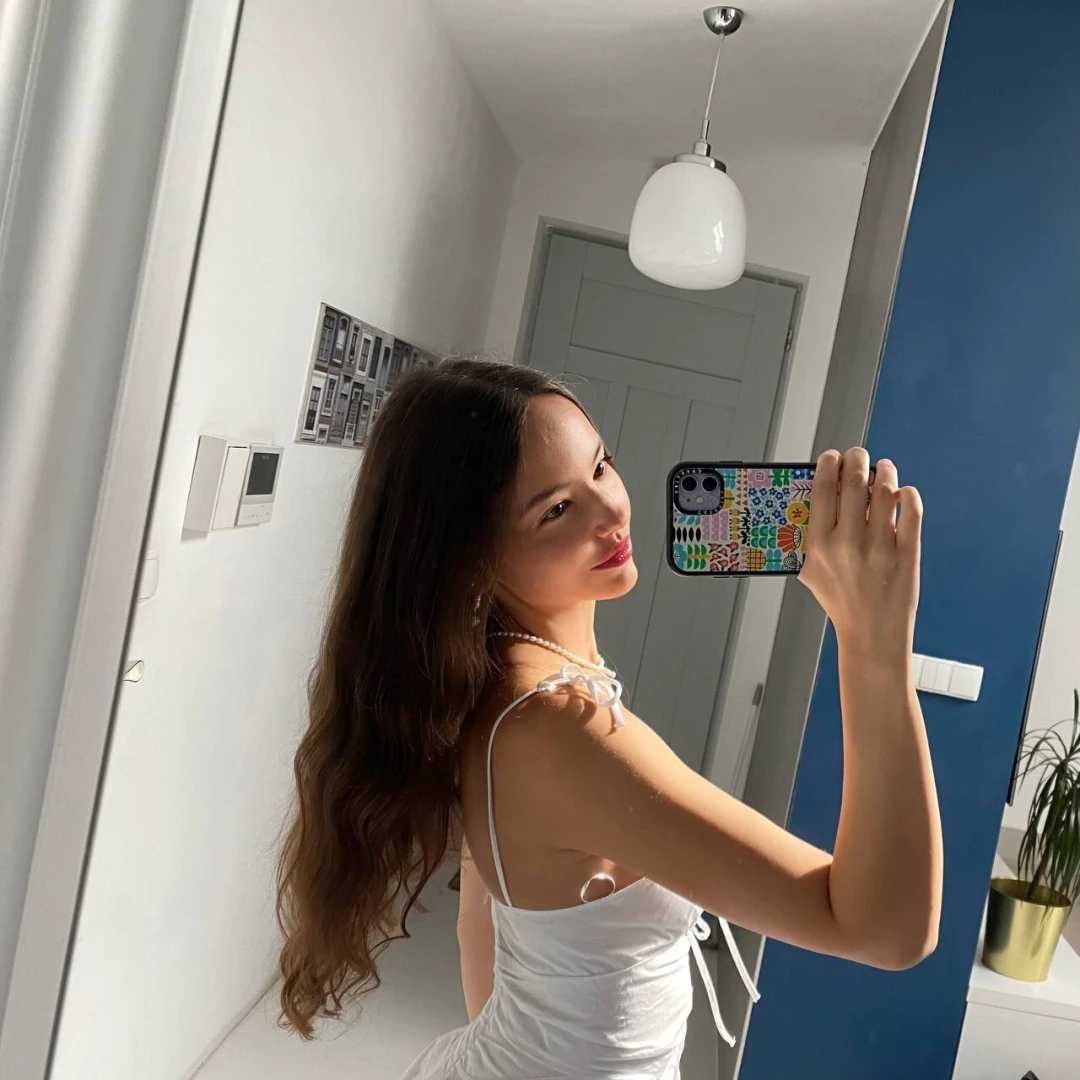 Hi sweetie i m in a very good mood and i want you to smile back tell 