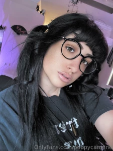 Wanna cum on my glasses or nah