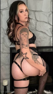 She s iso guys who eat ass free sub for those who are down kalikux part 1