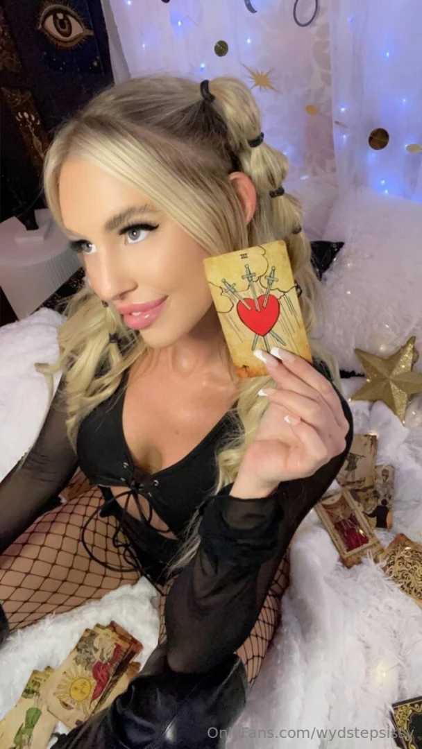 Have u ever got a tarot reading dm me 