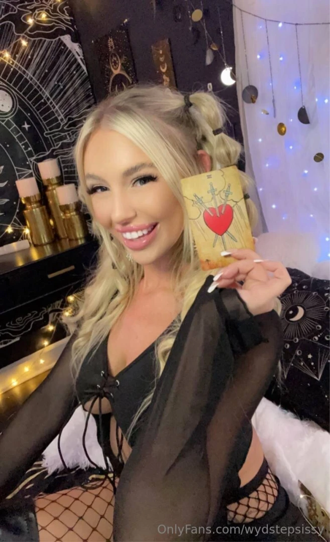 Last chance for a tarot reading 