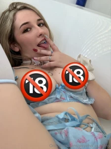 Posting something extra special on my premium account psycho_gummy2