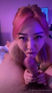 Hi daddy will you stop watching fucking anime for a second and pay