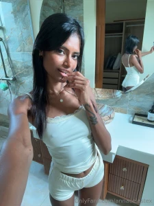 Being cute is exhausting come kiss me