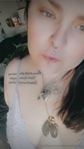 6demon6doll6 come check out my menu and content on my profile i will