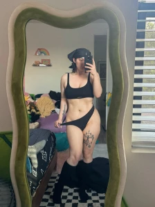 Hiiiii editing some content for yall today and shooting some