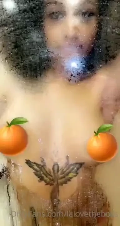 Dm me now for full uncensored shower video 