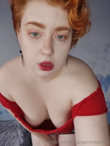 Queen_charly by the way heyyyyyyyy