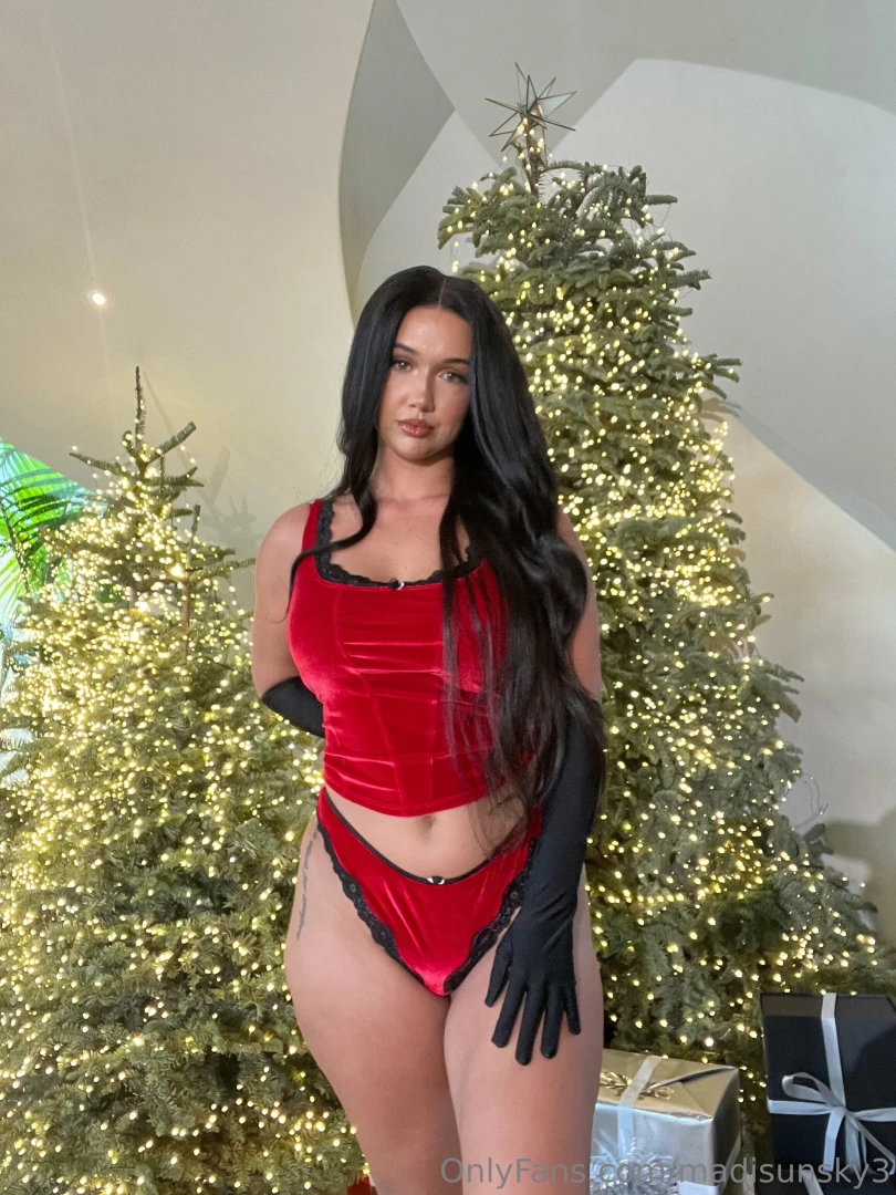 Is anyone free to spend the evening with me 