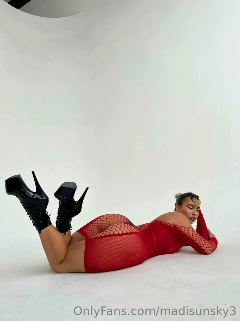 She a bad lil bitch she a rebel part 5 