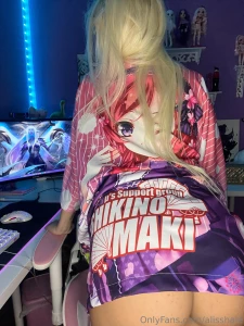 Hola porcellini scrivetemi in dm per eventuali vogliette part 1