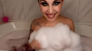 Just dropped a video in your inbox let me know if u wanna see it and