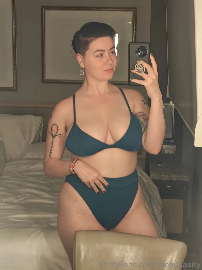 Making the most of my time at the suite lounge pool deck 