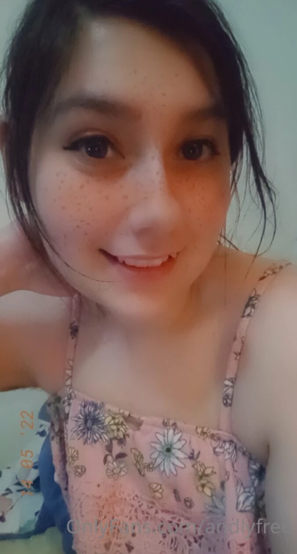 Felt cute might delete later https onlyfans com andly 