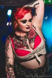 Eternallyemma british big tit goth gf loves to sext nude photosets gfe part 1