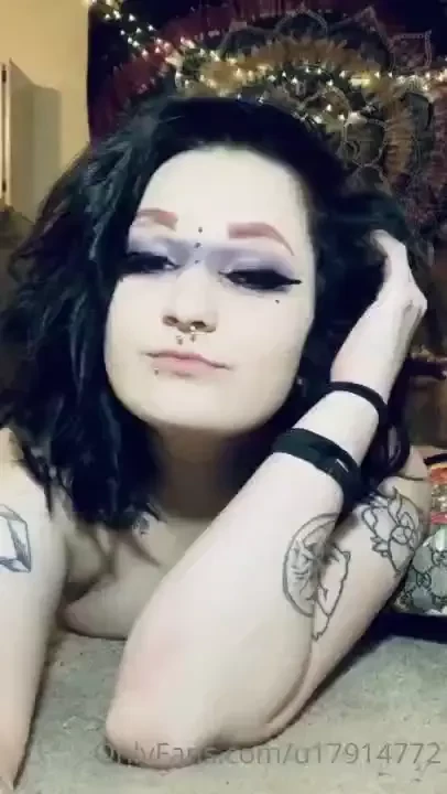 Why do i stay up late and do dumb shit to my makeup 