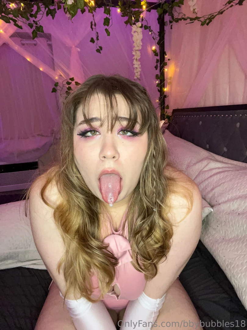 This slutty elf wants attention right now gt part 1 