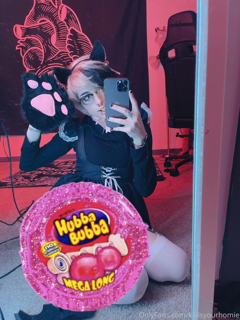 Catboy in the mirror thicc as per usual lads bonus selfie 