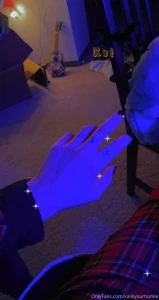 I got a money kink where my simps at